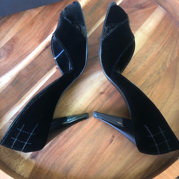 CHANEL BLACK SUEDE SHOES SIZE 38.5 - Picture 11 of 16